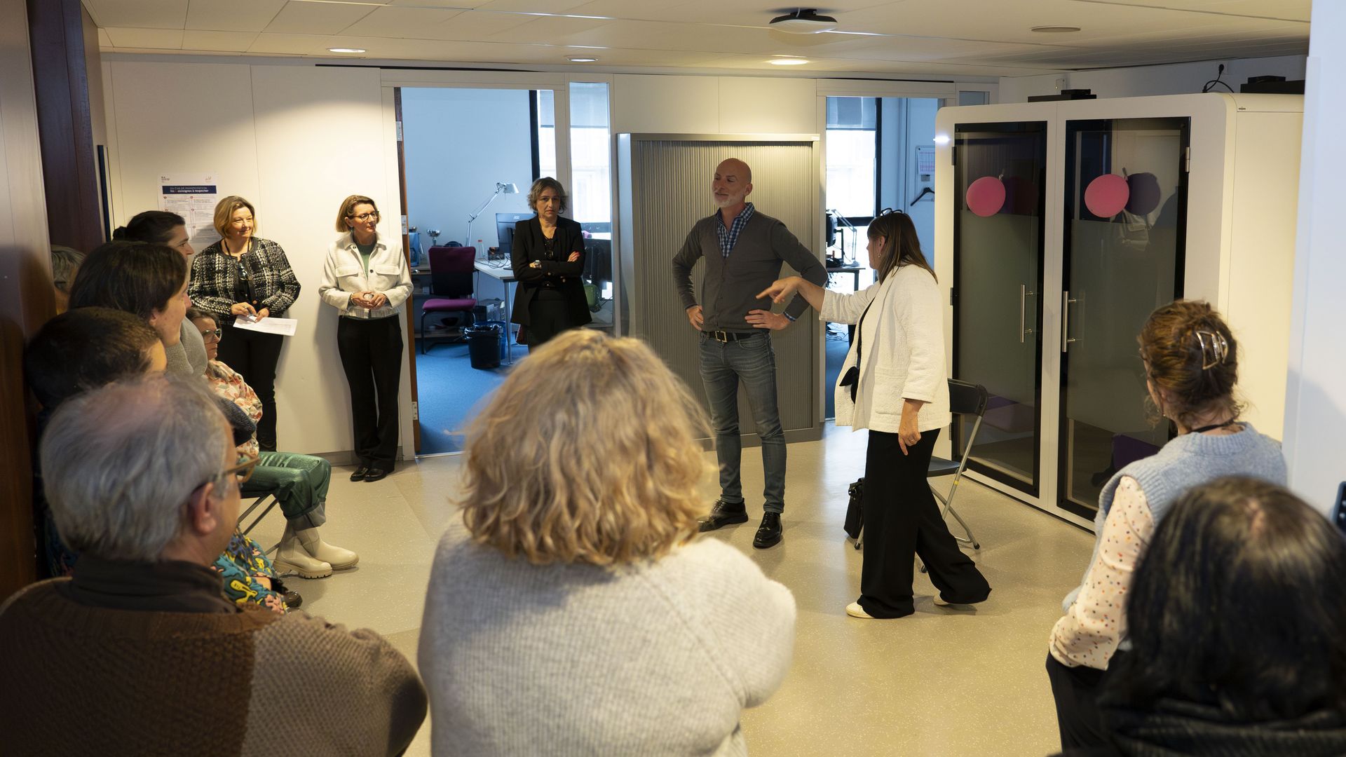 Saynète sur le handicap au travail, jouée par des comédiens