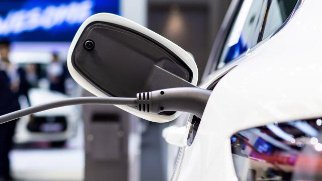 Bonus écologique, prime à la conversion pour les voitures électriques : espace des professionnels conventionnés avançant les aides